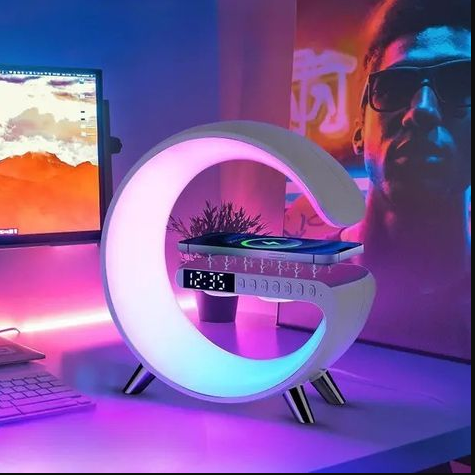 Lampe LED Lune 4-en-1 – Ambiance RGB + Réveil + Chargeur Sans Fil + Enceinte Bluetooth